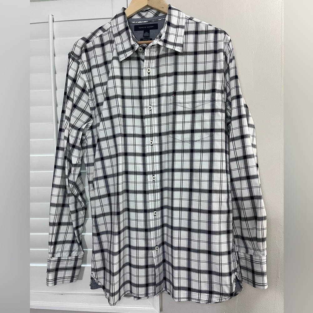Tommy Hilfiger men’s long sleeve dress size large